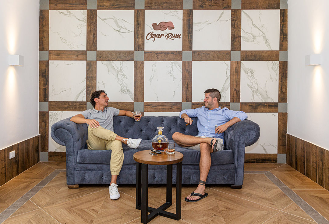 383_alta_senatorpuertoplata Cigar and Rum.jpg